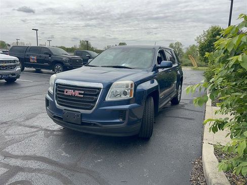 Used 2017 GMC Terrain SLE FWD image 3