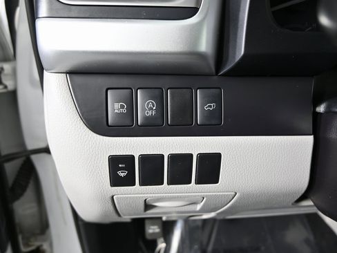 Used 2018 Toyota Highlander XLE image 25