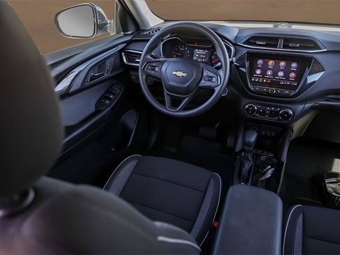 Used 2021 Chevrolet TrailBlazer LT w/ Convenience Package image 27