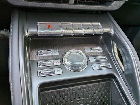 New 2026 Lincoln Nautilus Premier AWD/4WD image 9