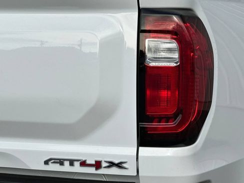 New 2026 GMC Canyon AT4X w/ AT4X AEV Edition AWD/4WD image 21