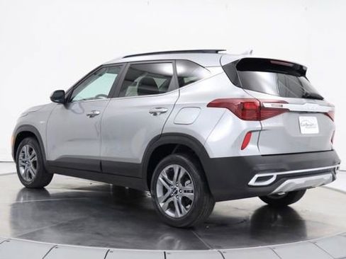 Used 2023 Kia Seltos S AWD/4WD image 3