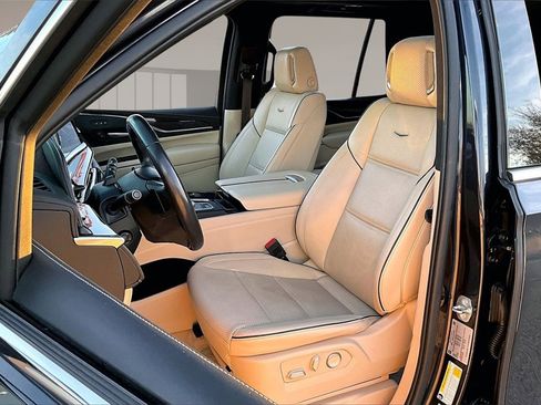 Certified 2023 Cadillac Escalade Premium Luxury w/ Performance Package image 27