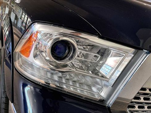 Used 2018 RAM 1500 Laramie w/ Convenience Group image 15