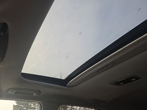 Used 2024 Kia Seltos SX w/ SX Sunroof Package image 23