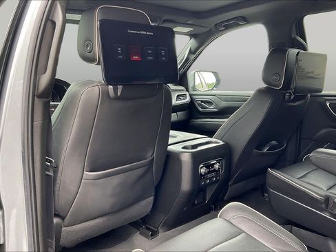 Used 2022 GMC Yukon SLT w/ SLT Luxury Package AWD/4WD image 22