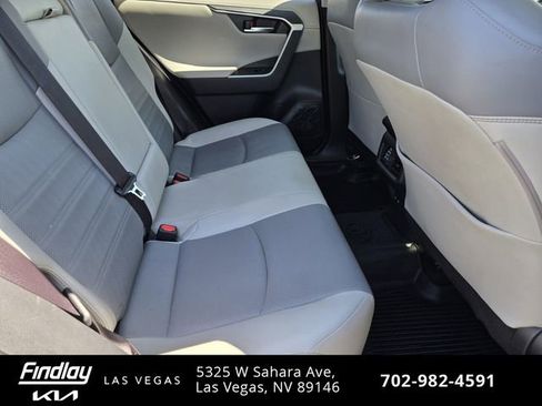 Used 2020 Toyota RAV4 Limited AWD/4WD image 18