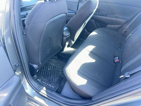 Used 2025 Hyundai Elantra Sport image 17