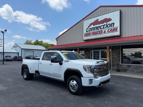 Used 2022 GMC Sierra 3500 Denali w/ Denali Ultimate Package AWD/4WD image 2
