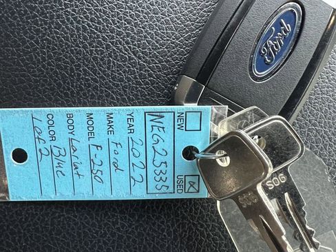 Used 2022 Ford F250 Lariat w/ Tremor Off-Road Package image 38