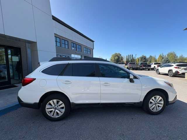 Used 2019 Subaru Outback 2.5i Premium AWD/4WD image 7