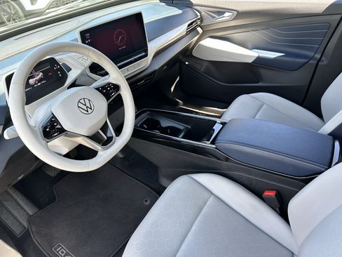 Used 2023 Volkswagen ID.4 Pro S AWD/4WD image 16