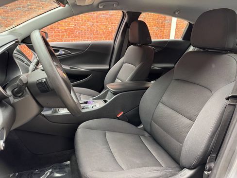 Used 2025 Chevrolet Malibu LT FWD image 22
