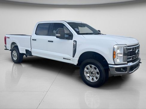Used 2024 Ford F350 XLT w/ FX4 Off-Road Package image 5