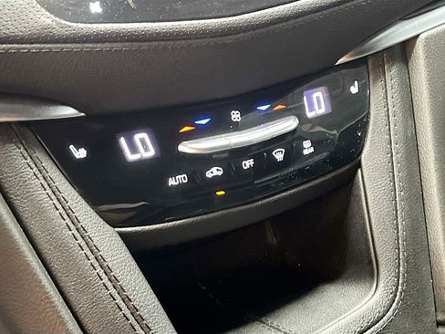 Used 2024 Cadillac XT5 Premium Luxury AWD/4WD image 16