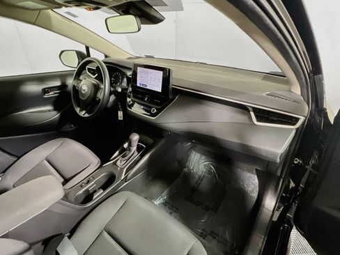 Certified 2025 Toyota Corolla LE FWD image 24