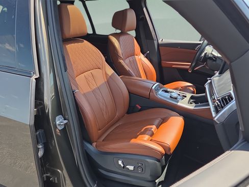 Certified 2024 BMW X5 xDrive40i w/ Executive Package AWD/4WD image 17