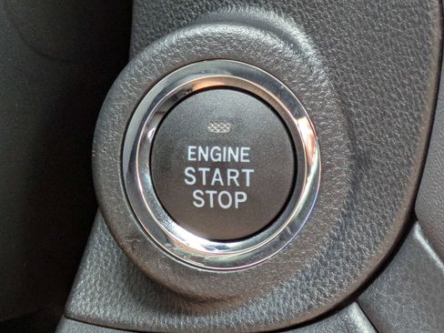 Certified 2025 Subaru Outback Limited image 29