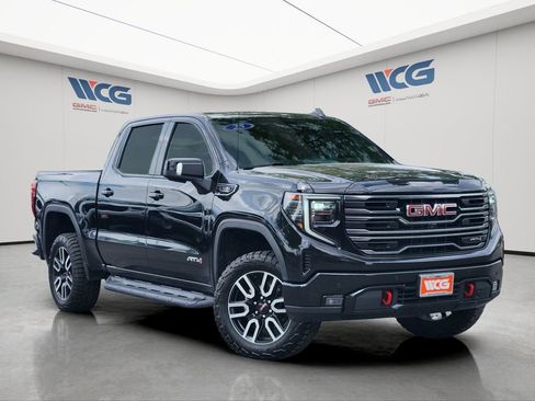 Used 2025 GMC Sierra 1500 AT4 w/ AT4 Premium Package AWD/4WD image 2