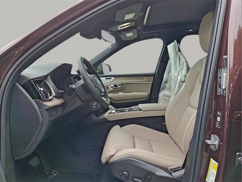 New 2026 Volvo XC90 B6 Ultra w/ Lounge Package image 6