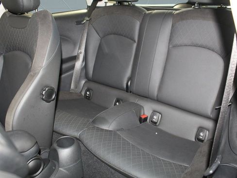 Used 2023 MINI Cooper 2-Door Hardtop w/ Signature Upholstery Package image 25