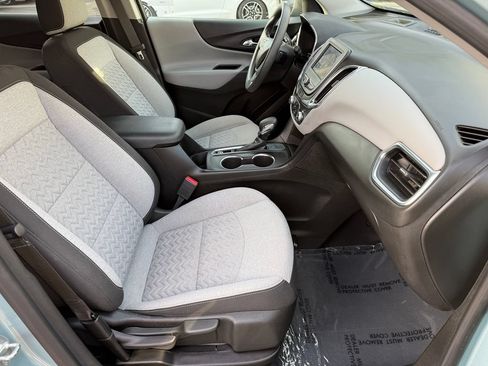 Used 2022 Chevrolet Equinox LT FWD image 16
