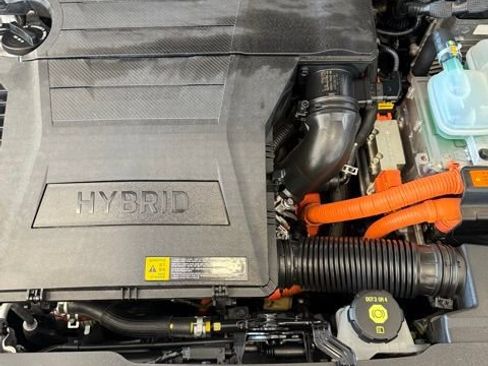 Used 2018 Kia Niro EX w/ EX Premium Package image 30