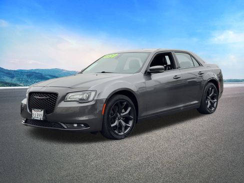 Certified 2021 Chrysler 300 S image 5