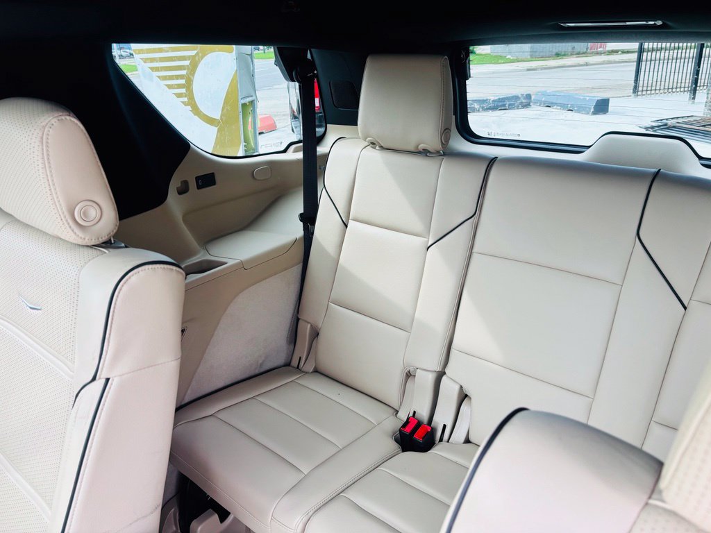 Used 2021 Cadillac Escalade Premium Luxury AWD/4WD image 37