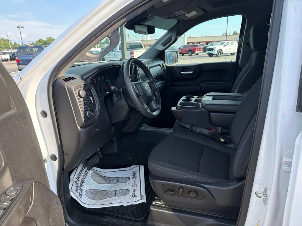 Used 2023 Chevrolet Silverado 1500 Custom AWD/4WD image 16