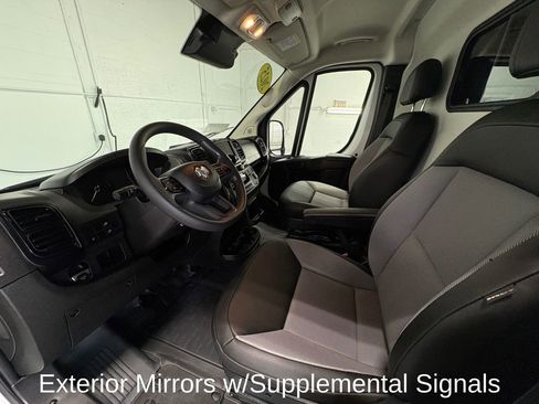 Used 2025 RAM ProMaster 2500 w/ Convenience Group FWD image 12