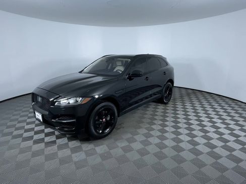 Used 2020 Jaguar F-PACE Prestige image 4