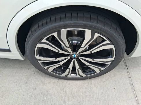 New 2027 BMW X7 xDrive40i w/ Executive Package AWD/4WD image 20