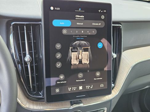 New 2026 Volvo XC60 B5 Core w/ Protection Package image 27