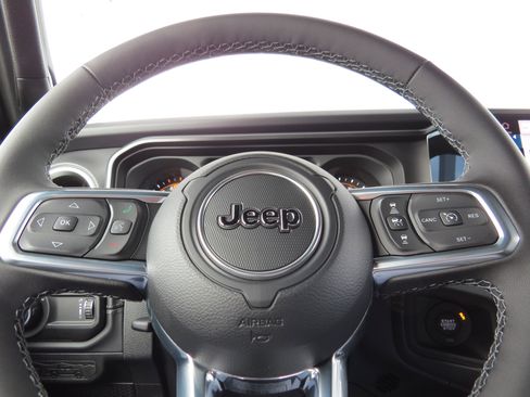 New 2026 Jeep Wrangler Sahara image 21