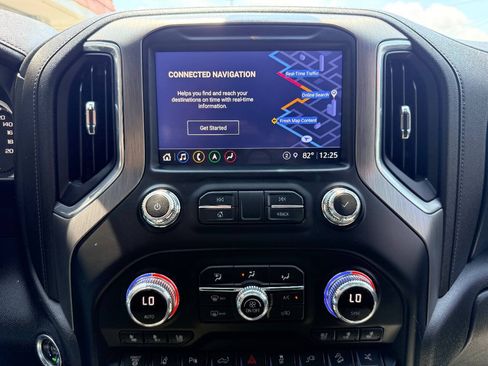 Used 2021 GMC Sierra 2500 Denali w/ Denali Ultimate Package AWD/4WD image 32
