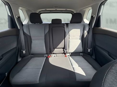 Used 2021 Nissan Rogue SV FWD image 6