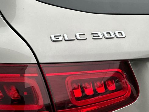 Used 2020 Mercedes-Benz GLC 300 4MATIC image 34