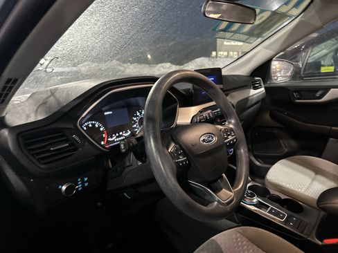 Used 2022 Ford Escape SE image 13