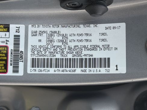 Used 2017 Toyota Tacoma SR5 w/ Tow Package AWD/4WD image 33