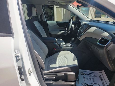 Used 2020 Chevrolet Equinox LS FWD image 11