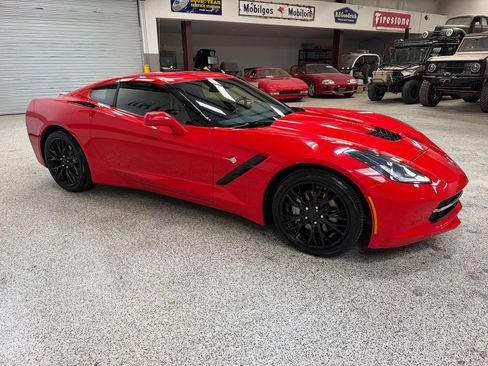 Used 2019 Chevrolet Corvette Stingray Coupe w/ 1LT RWD image 10