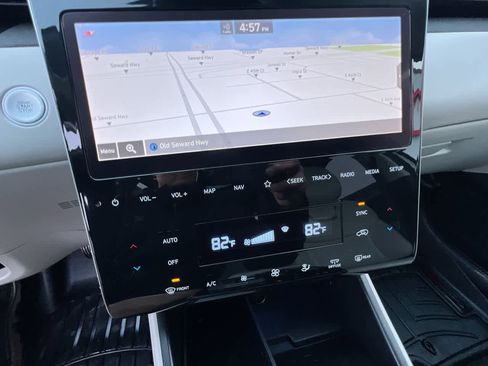 Used 2022 Hyundai Tucson Limited w/ Cargo Package image 19