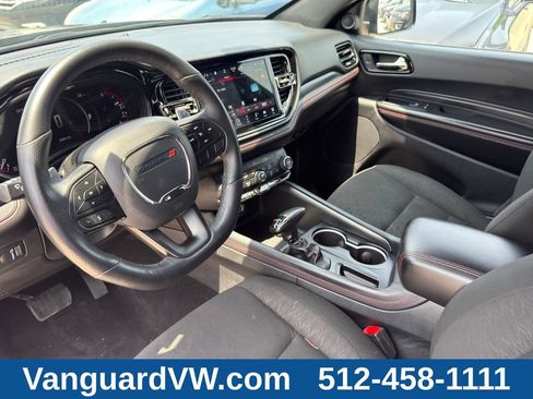 Used 2025 Dodge Durango GT RWD image 12