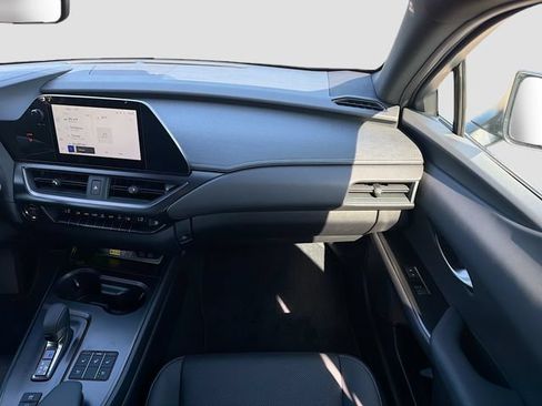 New 2026 Lexus UX 300h FWD image 18