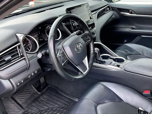 Used 2023 Toyota Camry XLE image 16