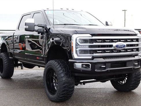 Used 2024 Ford F350 Platinum w/ Tremor Off-Road Package AWD/4WD image 7