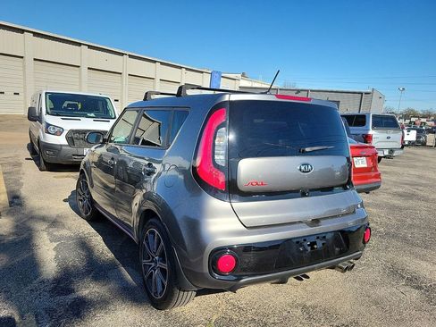 Used 2018 Kia Soul ! w/ Tech Package image 3