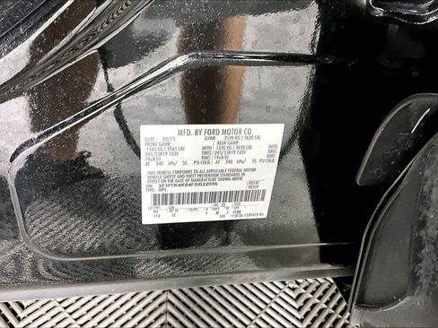 Used 2015 Ford Edge Titanium image 33