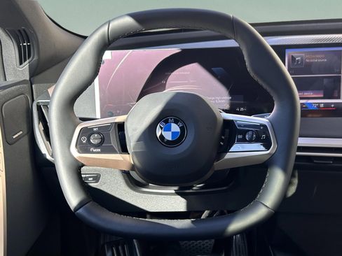 Used 2026 BMW iX xDrive45 w/ Premium Package image 9